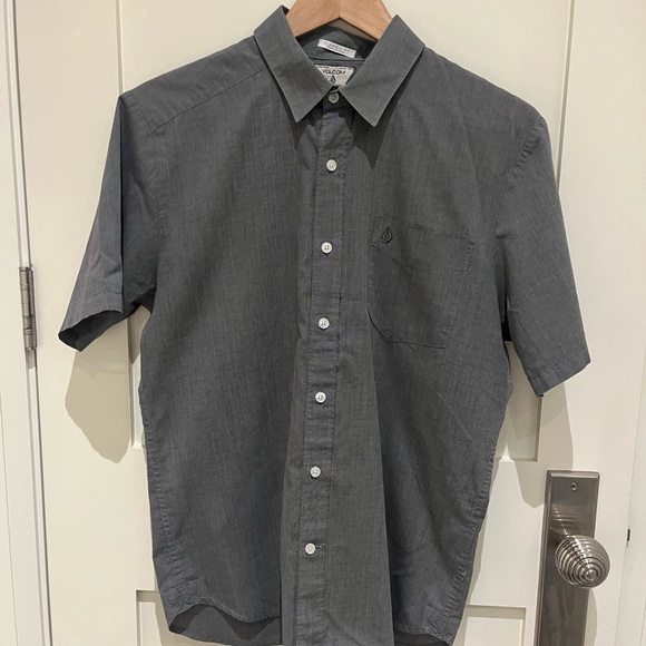 Men’s Volcom shirt - Picture 1 of 3